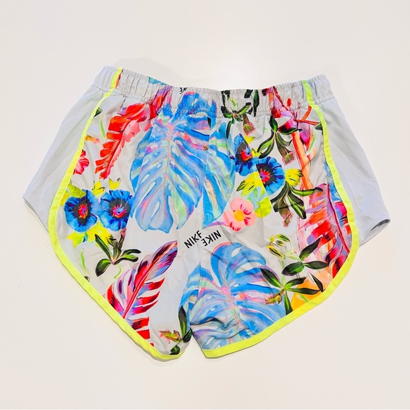 Nike Grey Jungle Tropical Multicolor Dri-Fit Drawstring Running Shorts - Picture 3 of 13